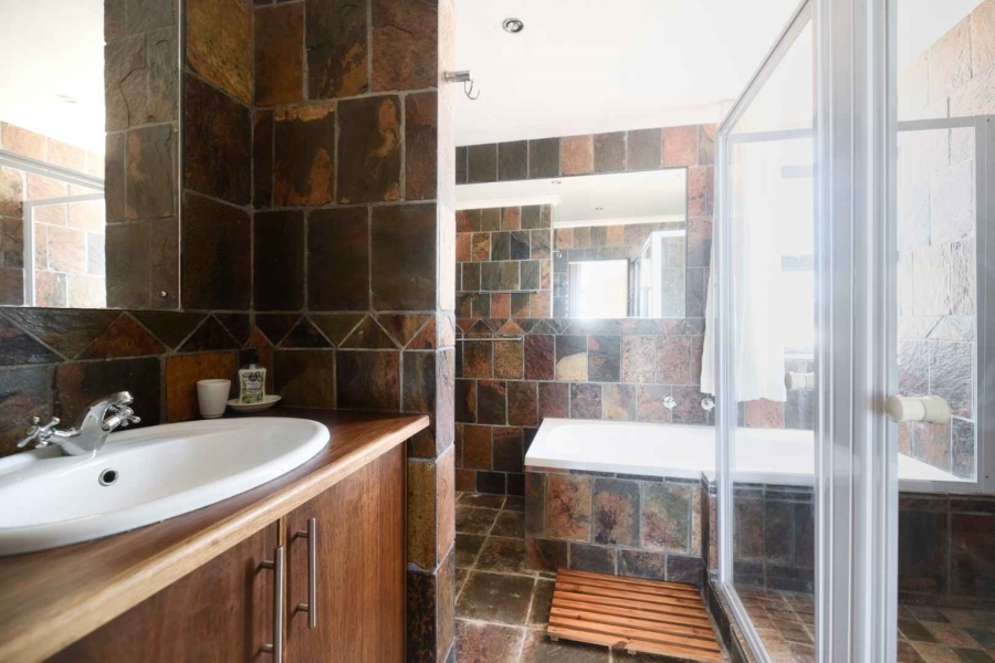 4 Bedroom Property for Sale in Pearly Beach Western Cape